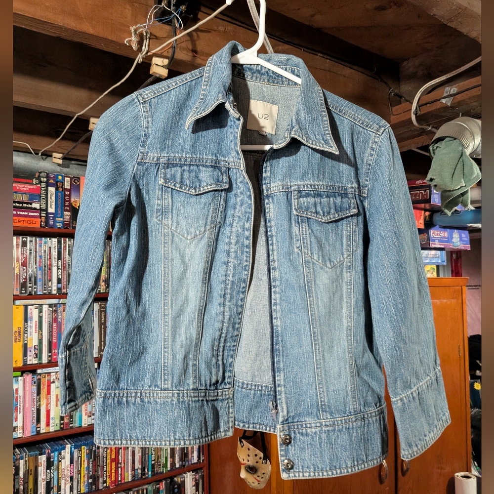 U2 Indigo Jean Jacket 100% Cotton..Size Small. bono.